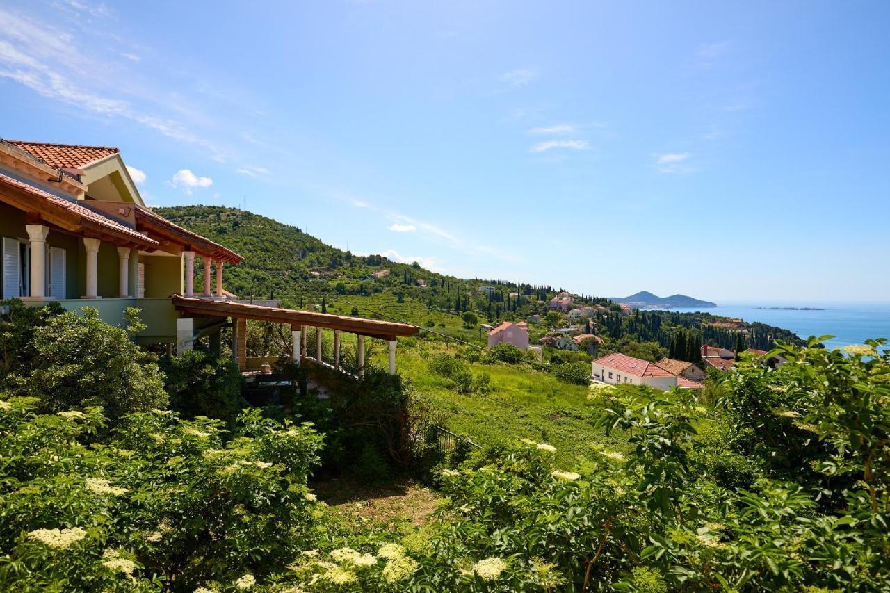Helton Seaview Apartments オラサック エクステリア 写真