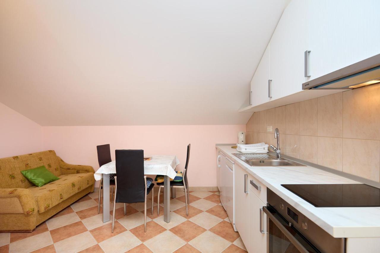 Helton Seaview Apartments オラサック エクステリア 写真