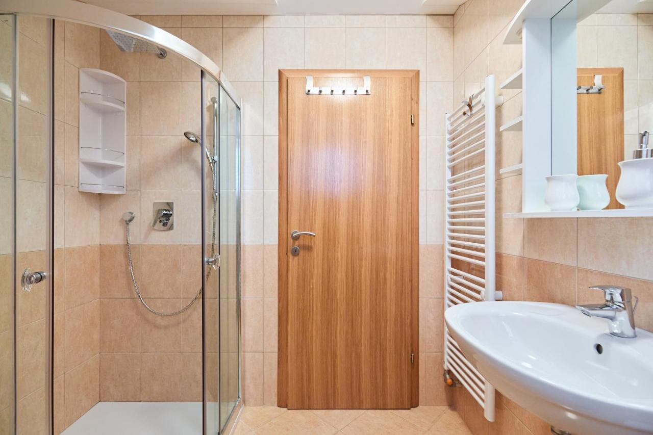 Helton Seaview Apartments オラサック エクステリア 写真