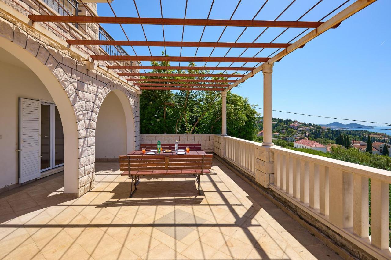 Helton Seaview Apartments オラサック エクステリア 写真