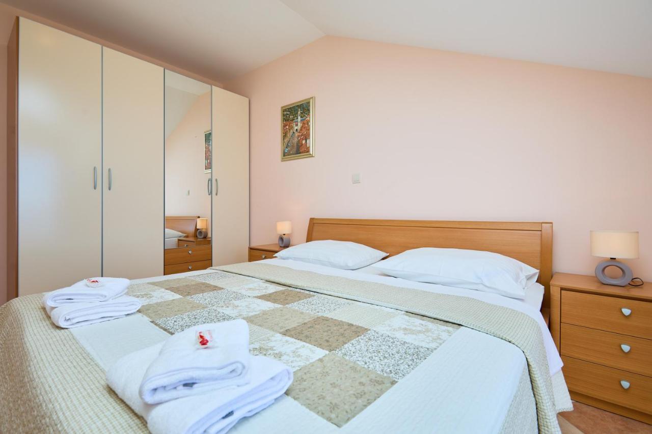 Helton Seaview Apartments オラサック エクステリア 写真