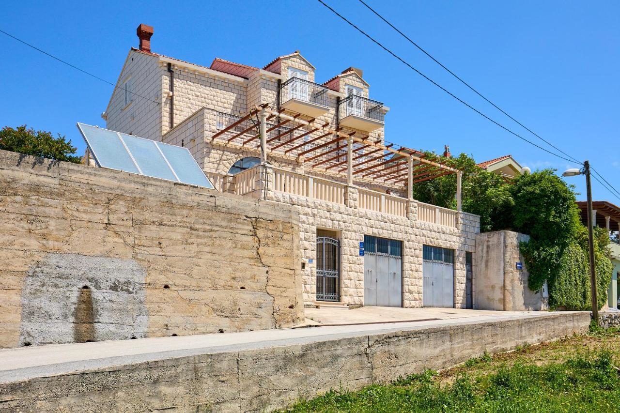 Helton Seaview Apartments オラサック エクステリア 写真