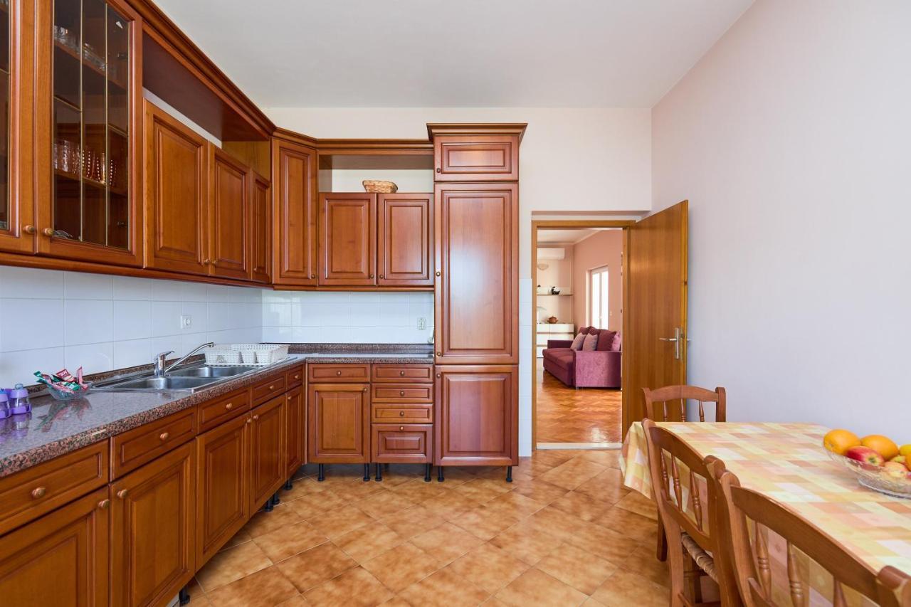 Helton Seaview Apartments オラサック エクステリア 写真