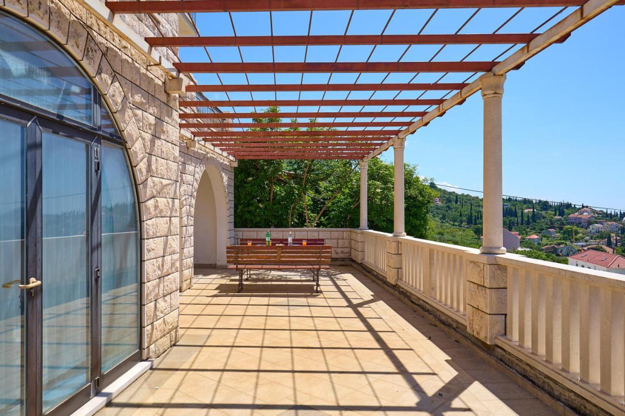 Helton Seaview Apartments オラサック エクステリア 写真