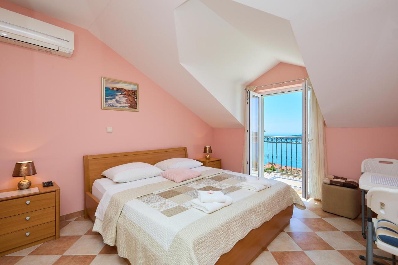 Helton Seaview Apartments オラサック エクステリア 写真