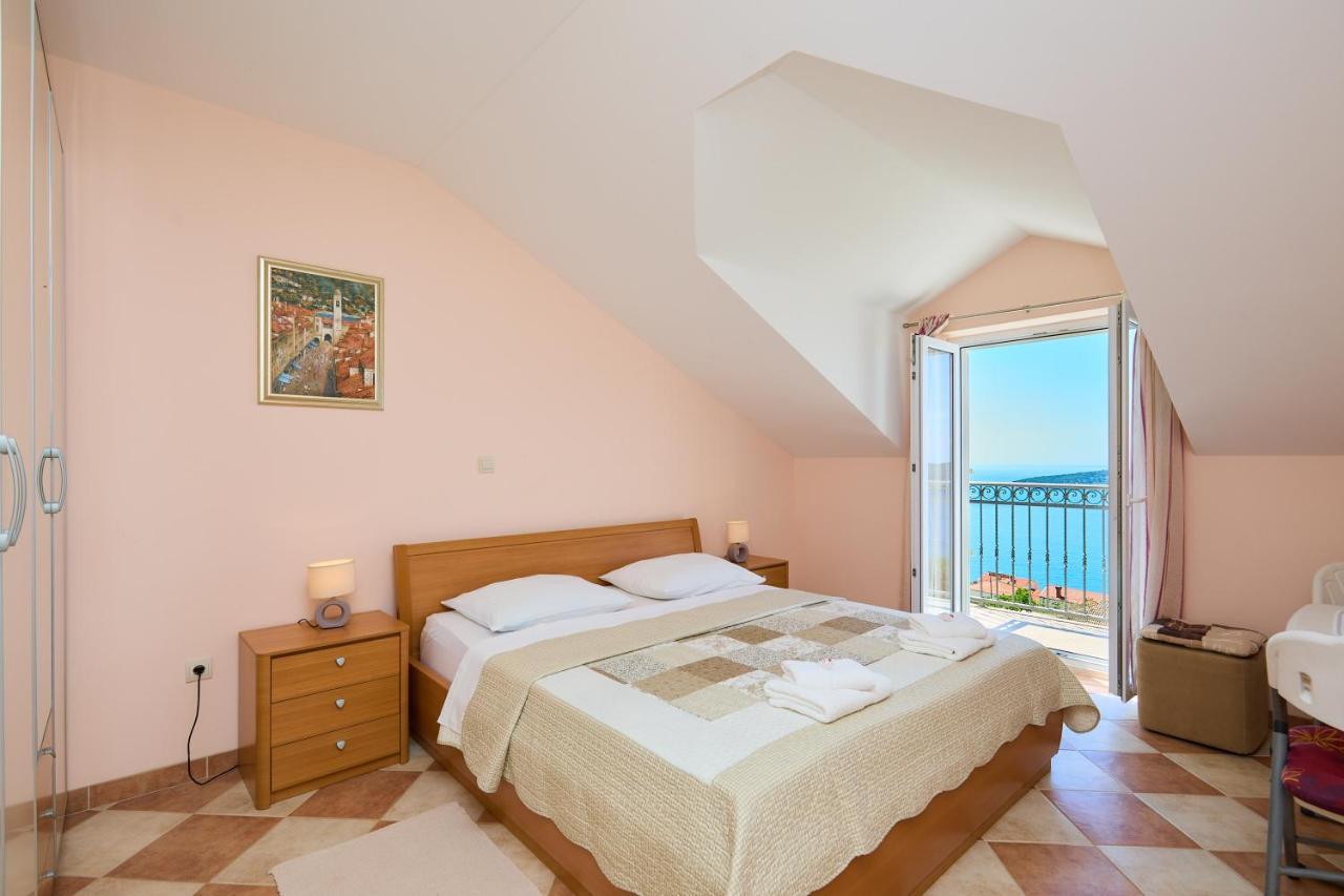 Helton Seaview Apartments オラサック エクステリア 写真
