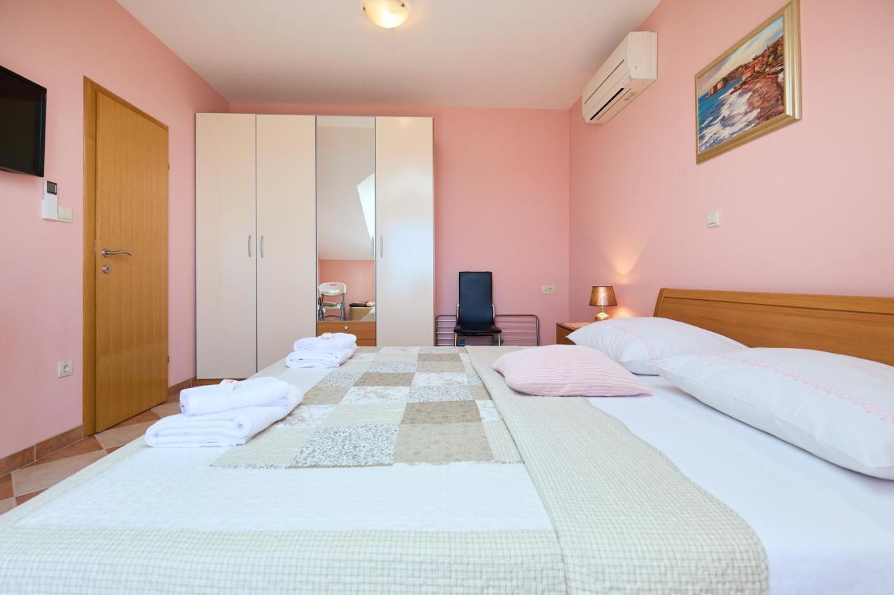 Helton Seaview Apartments オラサック エクステリア 写真